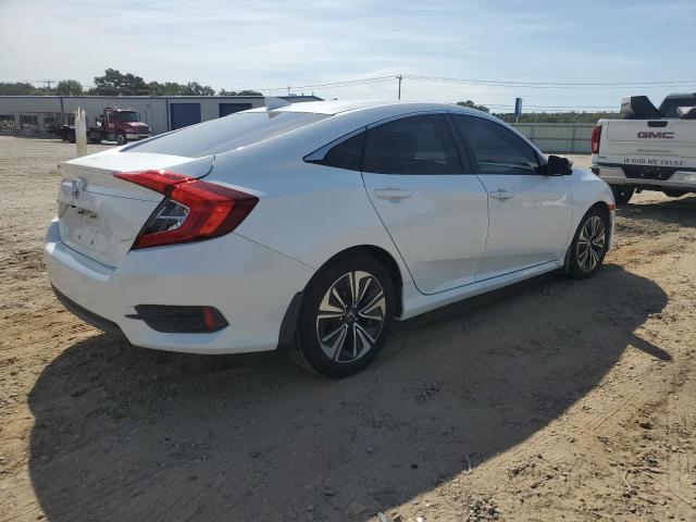 JHMFC1F32JX012070 - 2018 HONDA CIVIC EX WHITE photo 3
