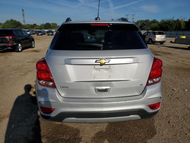 3GNCJLSB3JL258034 - 2018 CHEVROLET TRAX 1LT SILVER photo 6