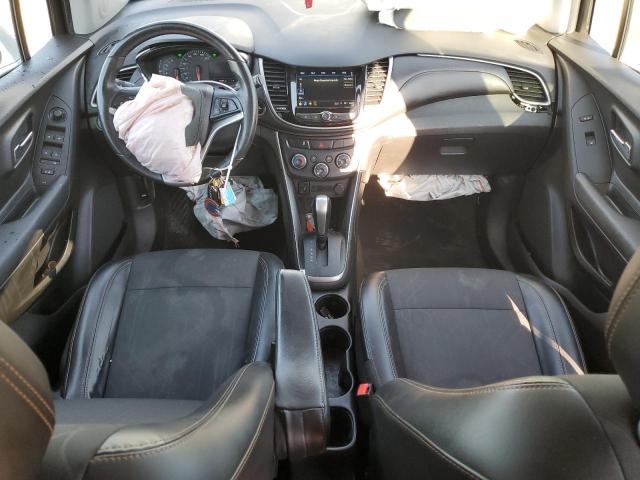 3GNCJLSB3JL258034 - 2018 CHEVROLET TRAX 1LT SILVER photo 8