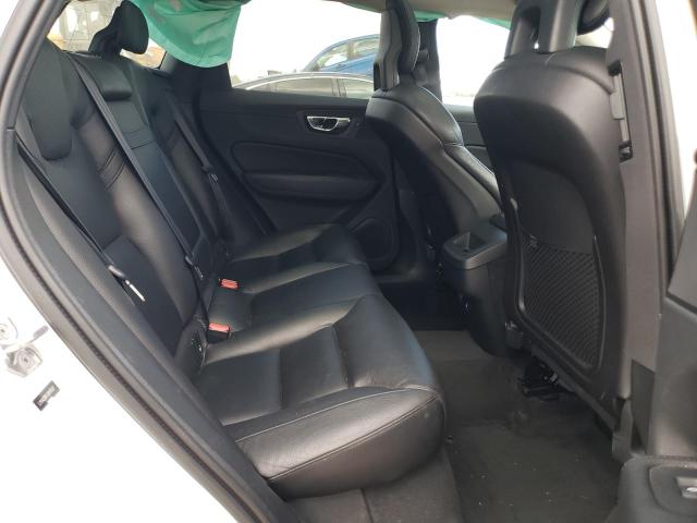 LYVA22RK1JB117637 - 2018 VOLVO XC60 T6 Beyaz fotoğraf 10