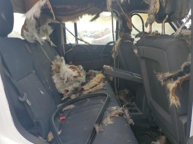 1C4PJLAK2CW104794 - 2012 JEEP LIBERTY SPORT WHITE photo 11