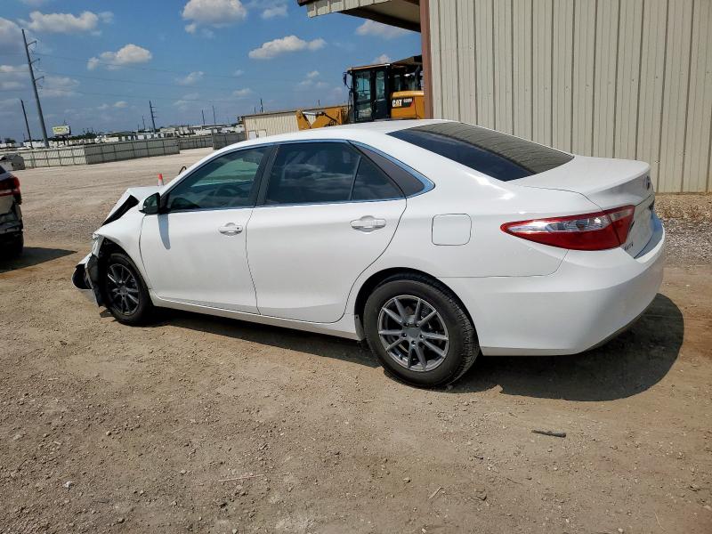 4T4BF1FK8GR549603 - 2016 TOYOTA CAMRY LE WHITE photo 2
