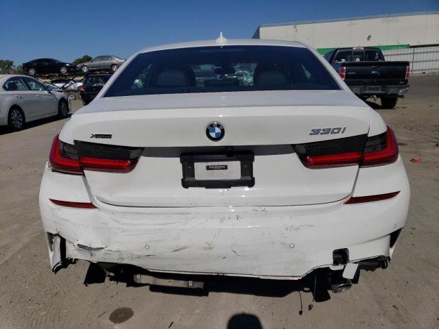 3MW5R7J02L8B15581 - 2020 BMW 330XI WHITE photo 6