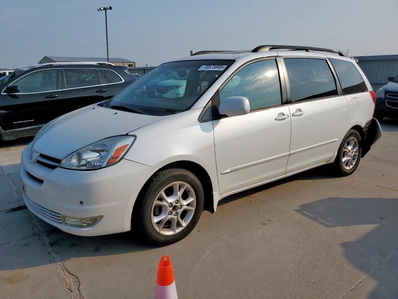2004 TOYOTA SIENNA XLE, 
