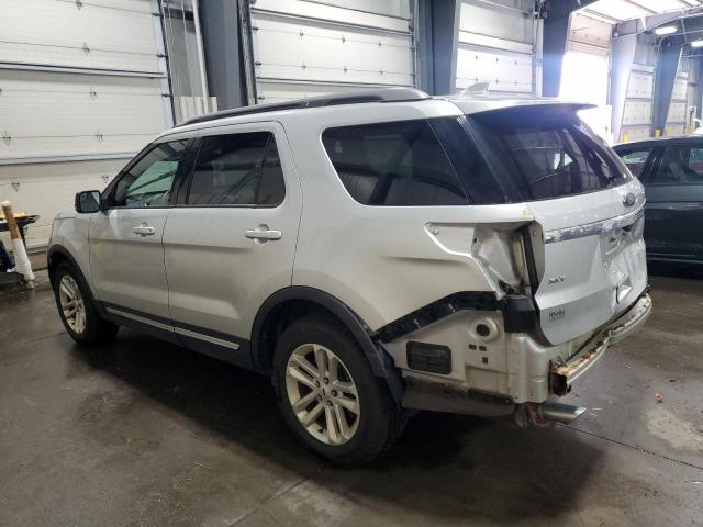 1FM5K7D8XHGA73528 - 2017 FORD EXPLORER XLT Silber Foto 2