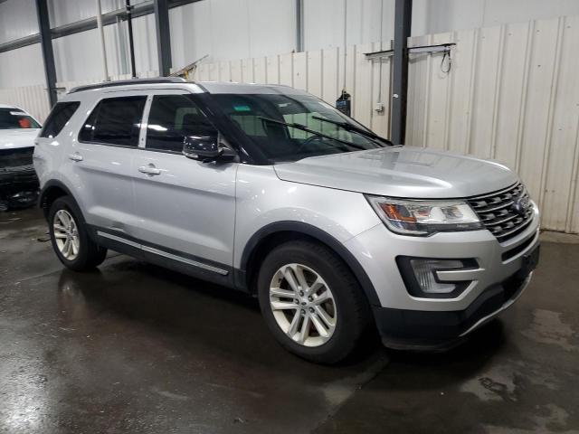 1FM5K7D8XHGA73528 - 2017 FORD EXPLORER XLT Silber Foto 4