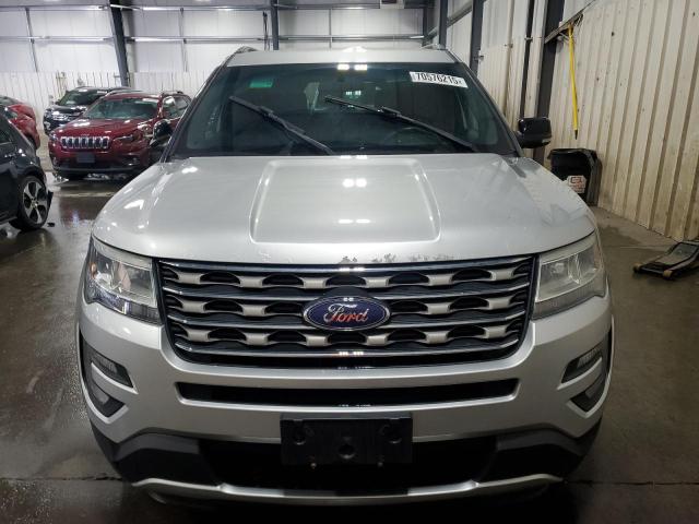 1FM5K7D8XHGA73528 - 2017 FORD EXPLORER XLT Silber Foto 5