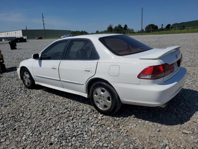 1HGCG16561A061805 - 2001 HONDA ACCORD EX WHITE photo 2