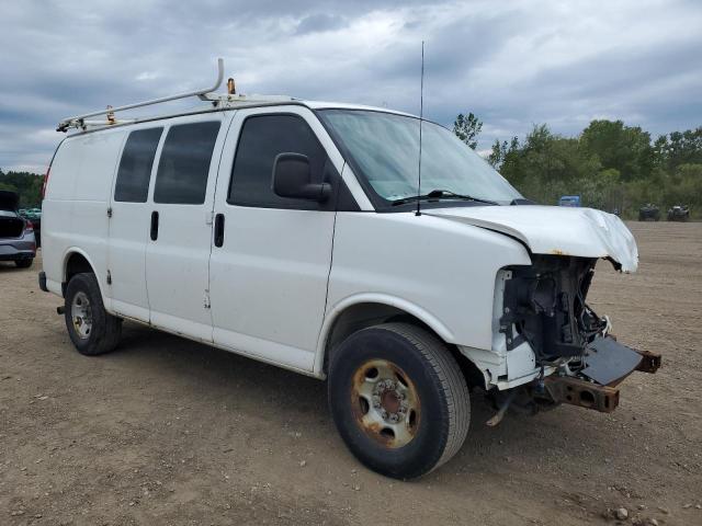1GCWGAFF8H1114082 - 2017 CHEVROLET EXPRESS G2 WHITE photo 4