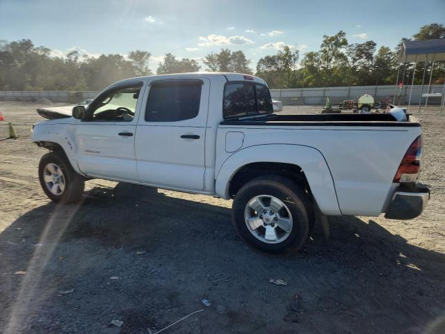 3TMJU4GN4BM111720 - 2011 TOYOTA TACOMA DOUBLE CAB PRERUNNER WHITE photo 2