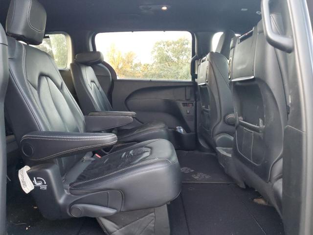 2C4RC1EG1JR226713 - 2018 CHRYSLER PACIFICA TOURING L PLUS BLACK photo 11