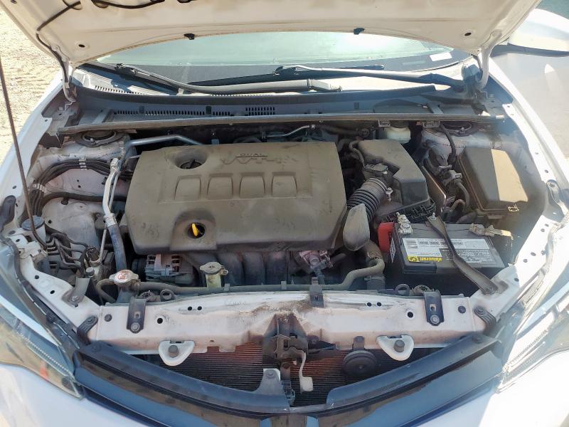 5YFBURHE1JP843200 - 2018 TOYOTA COROLLA L 白色 照片 11