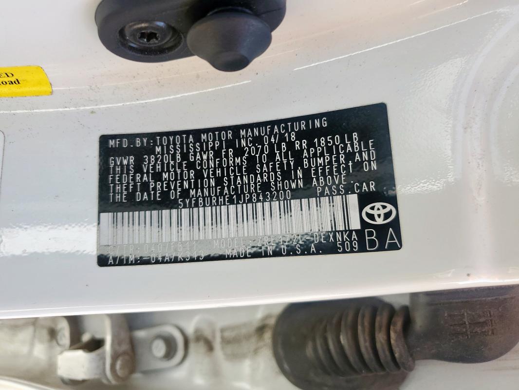 5YFBURHE1JP843200 - 2018 TOYOTA COROLLA L 白色 照片 12