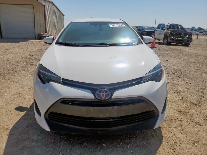 5YFBURHE1JP843200 - 2018 TOYOTA COROLLA L 白色 照片 5