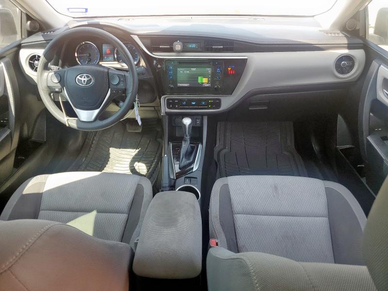 5YFBURHE1JP843200 - 2018 TOYOTA COROLLA L 白色 照片 8