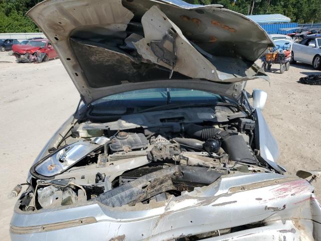 1LNFM82W0WY734500 - 1998 LINCOLN TOWN CAR SIGNATURE SILVER photo 11