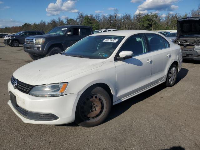 2013 VOLKSWAGEN JETTA SE, 
