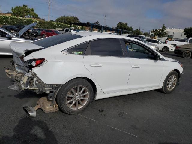 5NPE24AF0KH762714 - 2019 HYUNDAI SONATA SE თეთრი ფოტო 3