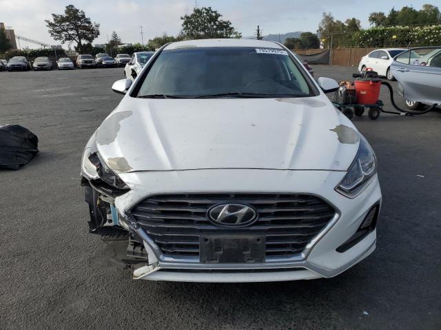 5NPE24AF0KH762714 - 2019 HYUNDAI SONATA SE თეთრი ფოტო 5