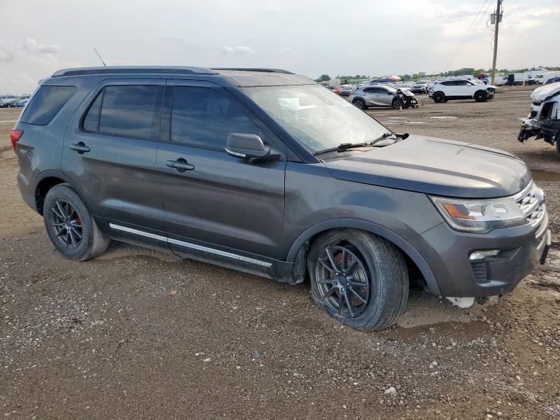1FM5K7D86KGB06869 - 2019 FORD EXPLORER XLT CHARCOAL photo 4