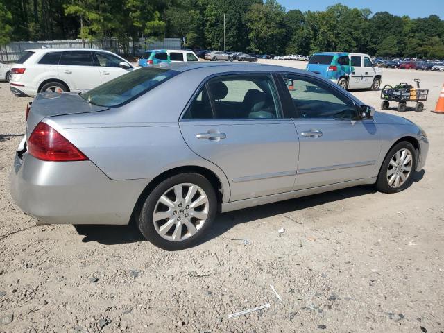 1HGCM66557A034660 - 2007 HONDA ACCORD EX SILVER photo 3