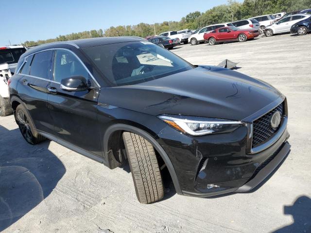 3PCAJ5M35LF112902 - 2020 INFINITI QX50 PURE BLACK photo 4