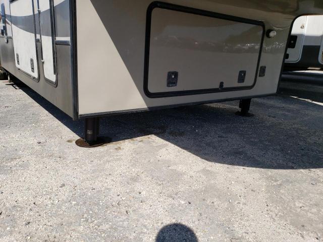 5ZT3ST5F2FG300305 - 2015 FRRV TRAILER TWO TONE photo 8