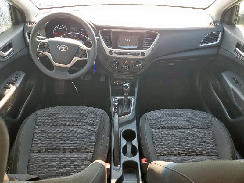 3KPC24A32JE010593 - 2018 HYUNDAI ACCENT SE 白色 照片 8