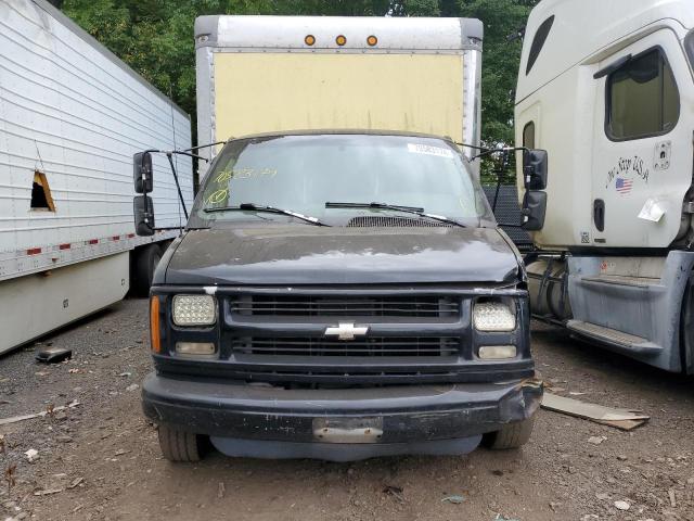 1GBJG31F5Y1220717 - 2000 CHEVROLET EXPRESS 35 TWO TONE photo 5