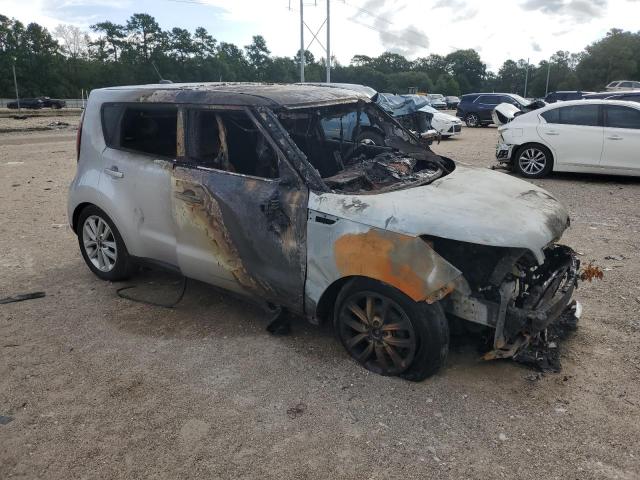 KNDJP3A59J7586637 - 2018 KIA SOUL + SILVER photo 4