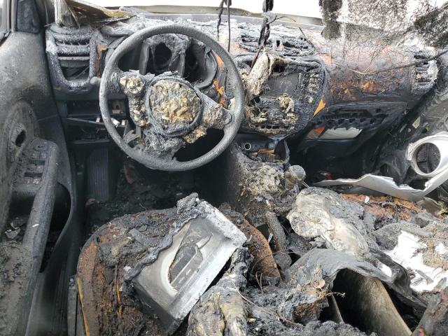 KNDJP3A59J7586637 - 2018 KIA SOUL + SILVER photo 8