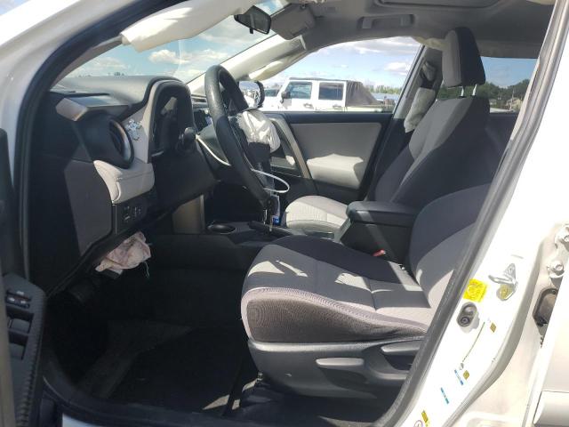 JTMRFREV8FD099263 - 2015 TOYOTA RAV4 XLE WHITE photo 7