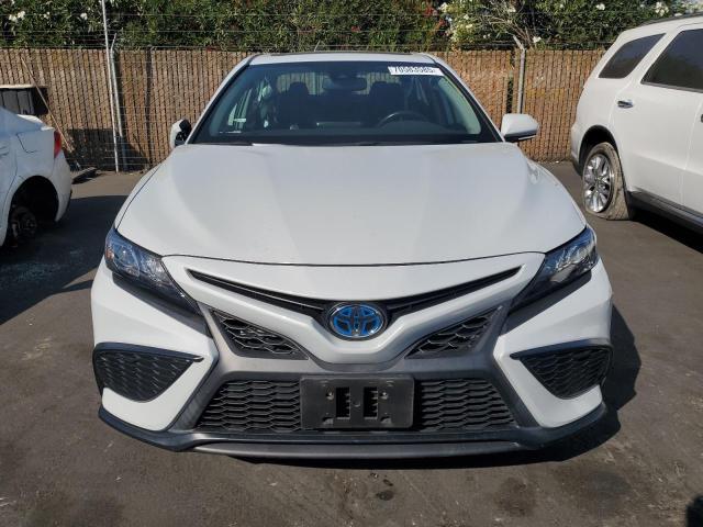 4T1S31AK1PU059692 - 2023 TOYOTA CAMRY SE NIGHT SHADE SILVER photo 5