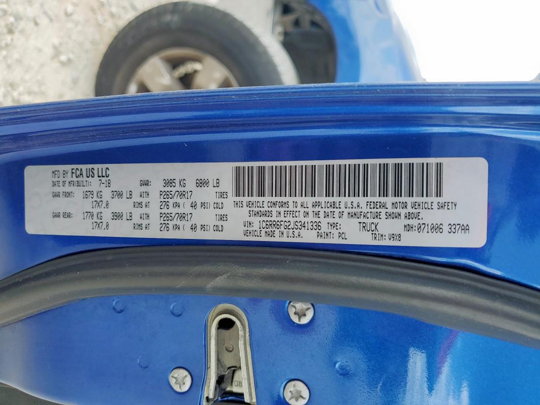 1C6RR6FG2JS341336 - 2018 RAM 1500 ST Синій фото 12