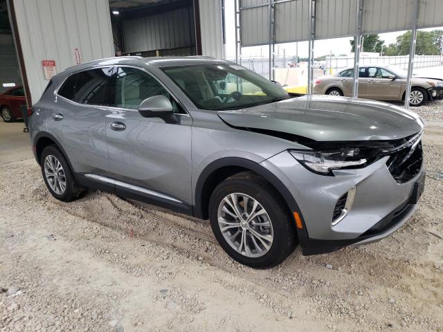 LRBAZLR49PD067893 - 2023 BUICK ENVISION PREFERRED ნაცრისფერი ფოტო 4