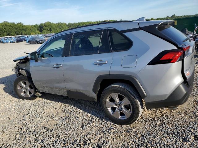 2T3W1RFVXPW247515 - 2023 TOYOTA RAV4 XLE SILVER photo 2