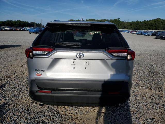 2T3W1RFVXPW247515 - 2023 TOYOTA RAV4 XLE SILVER photo 6