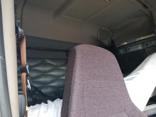 1FUJGLDV2FLGM6313 - 2015 FREIGHTLINER CASCADIA WHITE photo 6