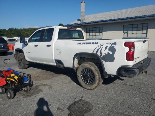 1GC5YLEY7MF105099 - 2021 CHEVROLET SILVERADO K2500 HEAVY DUTY WHITE photo 2
