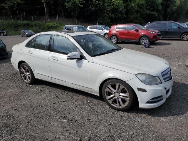 WDDGF8BB4CR207779 - 2012 MERCEDES-BENZ C 300 4MATIC WHITE photo 4