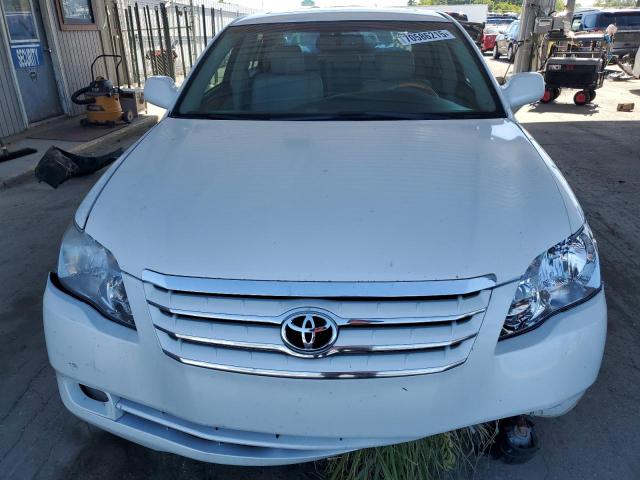 4T1BK36B27U173692 - 2007 TOYOTA AVALON XL WHITE photo 5