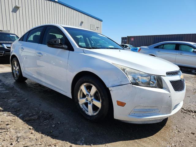 1G1PE5S90B7235736 - 2011 CHEVROLET CRUZE LT WHITE photo 4