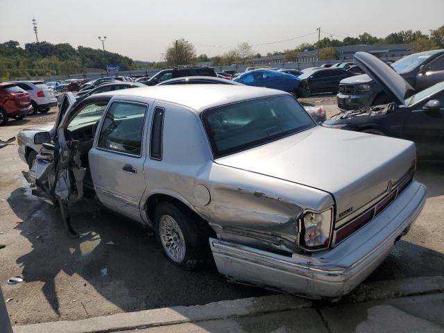 1LNLM81W4TY707168 - 1996 LINCOLN TOWN CAR EXECUTIVE SILVER photo 2
