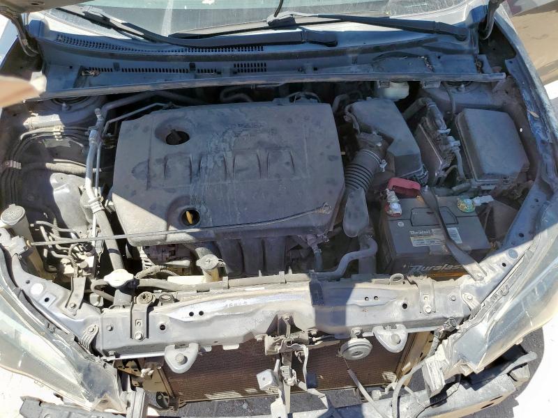 5YFBURHE8JP823784 - 2018 TOYOTA COROLLA L 蓝色 照片 11