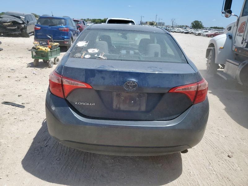 5YFBURHE8JP823784 - 2018 TOYOTA COROLLA L 蓝色 照片 6
