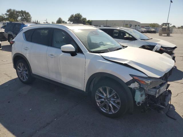 JM3KFBDM2M1346557 - 2021 MAZDA CX-5 GRAND TOURING WHITE photo 4