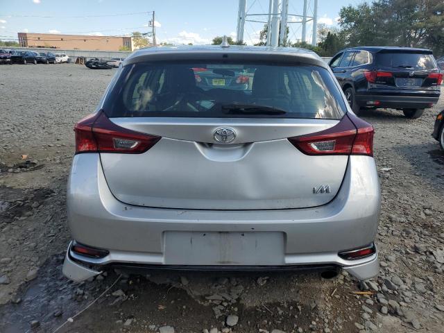 JTNKARJE4JJ565251 - 2018 TOYOTA COROLLA IM SILVER photo 6