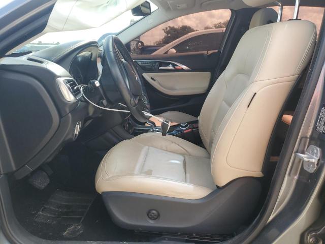 SJKCH5CR5JA045165 - 2018 INFINITI QX30 BASE رمادي صورة 7
