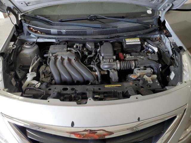 3N1CN7AP2FL907897 - 2015 NISSAN VERSA S Күміс фото 11