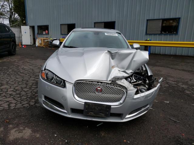 SAJWA0ES8EPU16850 - 2014 JAGUAR XF SILVER photo 5